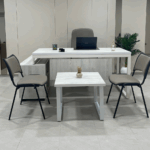 Bureau de direction grège